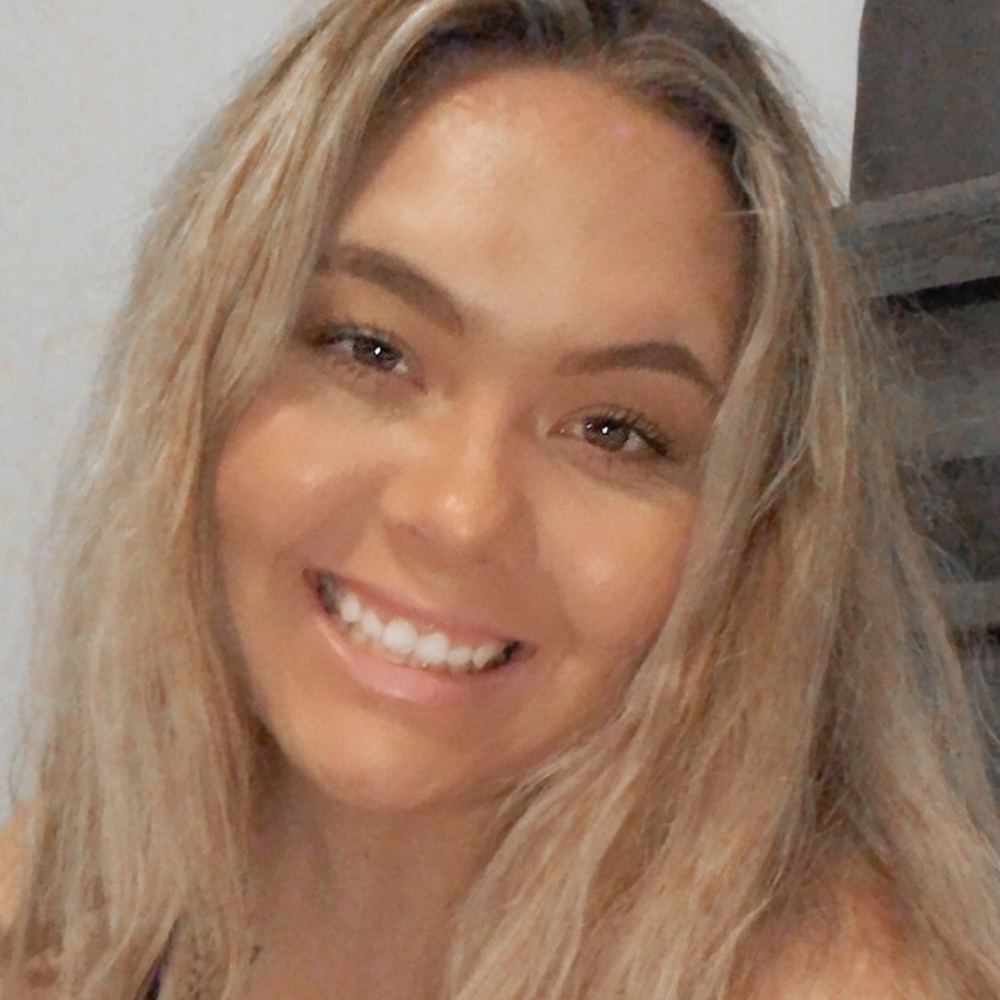 Meet your Posher, Abbey